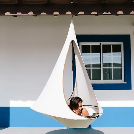 Zulla Nazaré`s Surf Village Pensión *