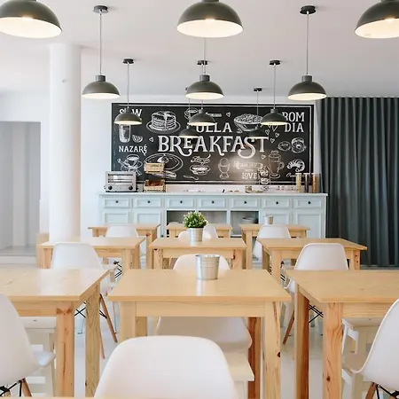 Zulla Nazaré`s Surf Village Pensión