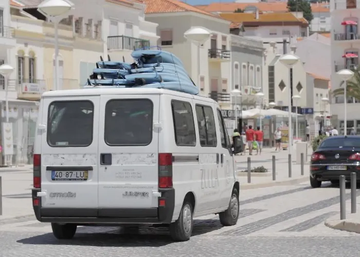 Zulla Nazare's Surf Village * Назаре