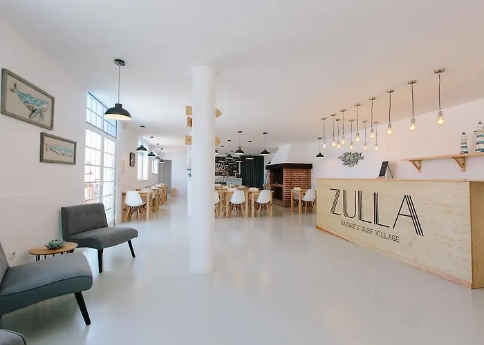 Гостевой дом Zulla Nazare's Surf Village
