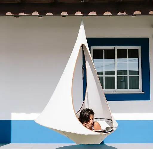 Zulla Nazare's Surf Village Гостевой дом *