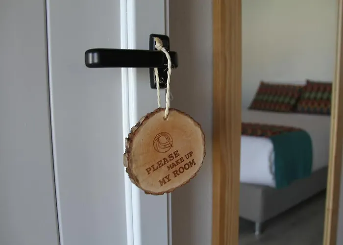 Zulla Nazare's Surf Village Гостевой дом *